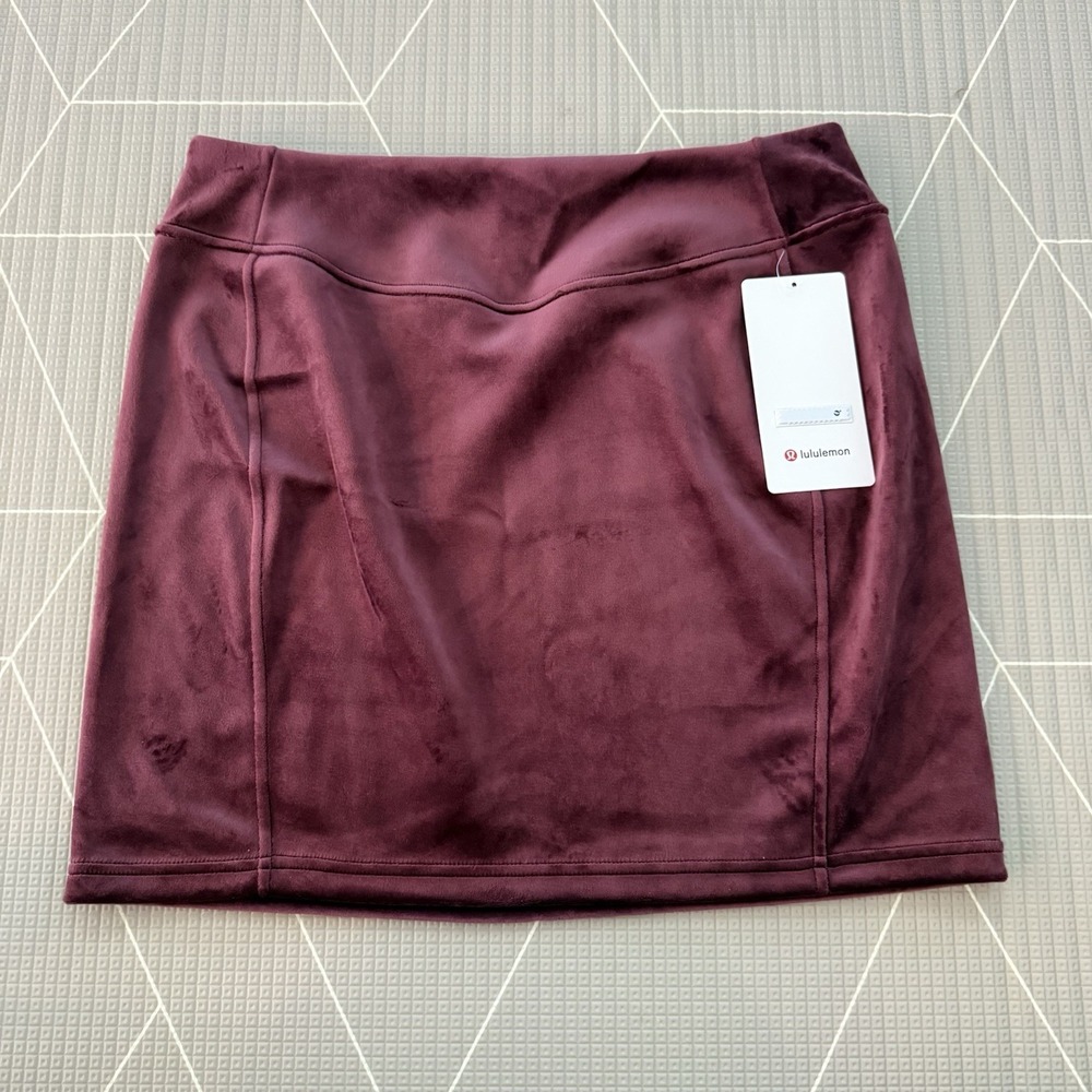 NEW Lululemon Scuba High-Rise Mini Skirt *Velvet L Garnet Red LW8AL9S